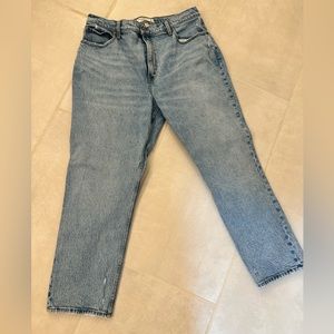 Abercrombie Ultra High Rise 90’s Straight Jean